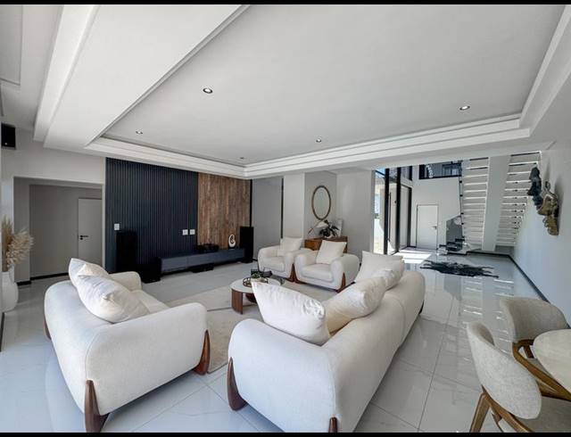 5 BEDROOM PROPERTY TO RENT IN MIDSTREAM HEIGHTS